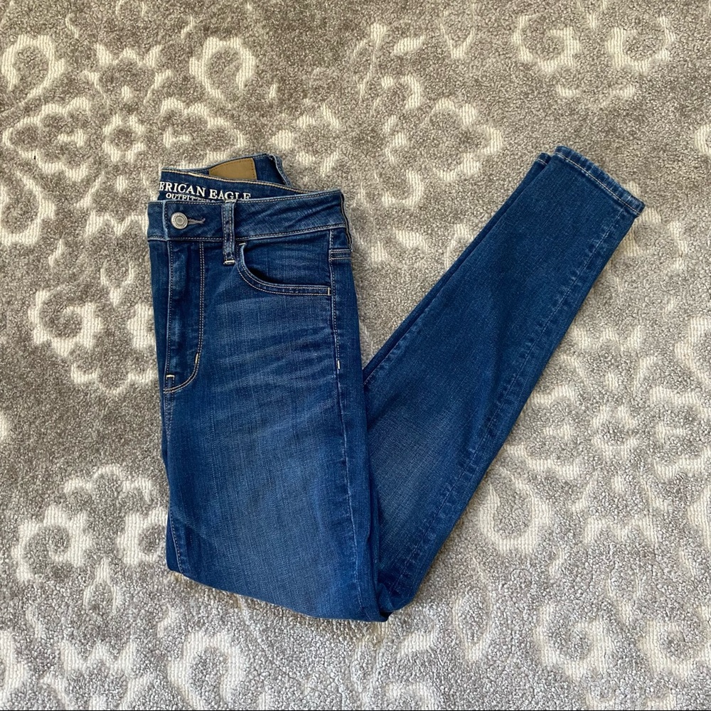AMERICAN EAGLE High Waisted Skinny Jeans